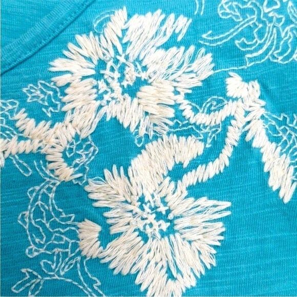 SALE Sea Blue Pearl Embroidered Beaded Floral Tee Shirt - Picture 3 of 5